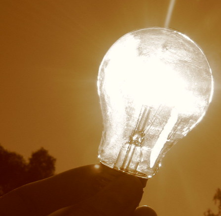 photo of light bulb 